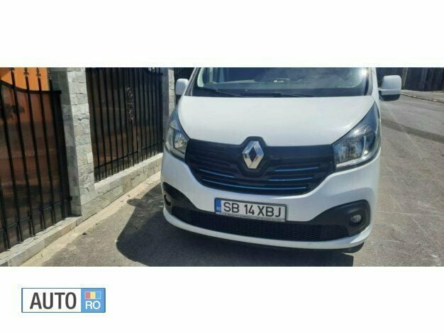 Alb Utilizat 2017 Renault Trafic Monovolum | 20.000 EUR - Imagine 1/4