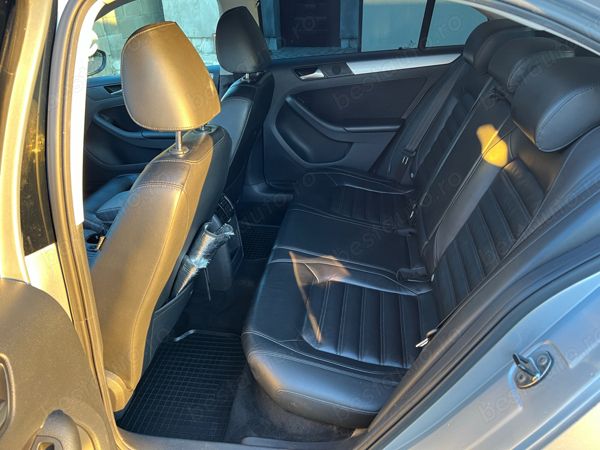 Utilizat 2014 VW Jetta Hybrid Berlinǎ | 9.500 EUR - Imagine 1/4