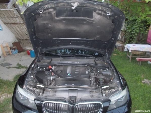 Second-hand BMW 320 130 CP (95 kW) 2008 Berlinǎ