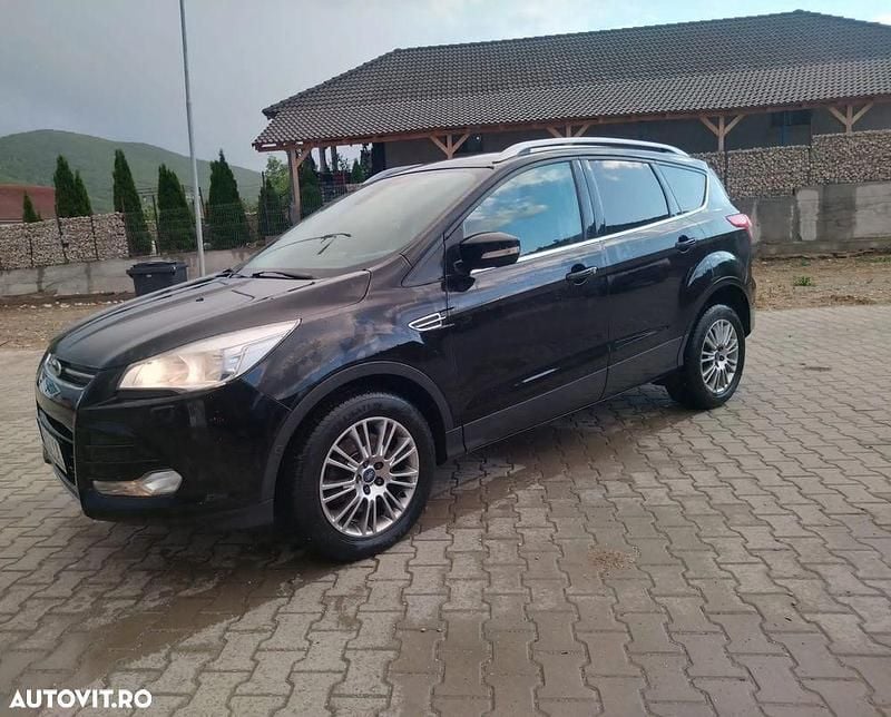 Negru Utilizat 2014 Ford Kuga SUV | 9.900 EUR (Preț OK) - Imagine 1/4