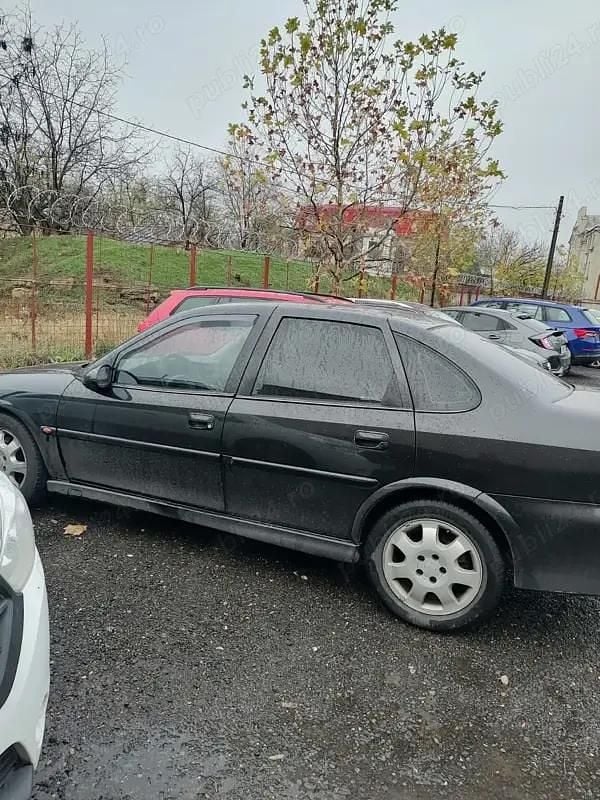 Utilizat 2001 Opel Vectra Berlinǎ | 1.000 EUR (Preț OK) - Imagine 1/4