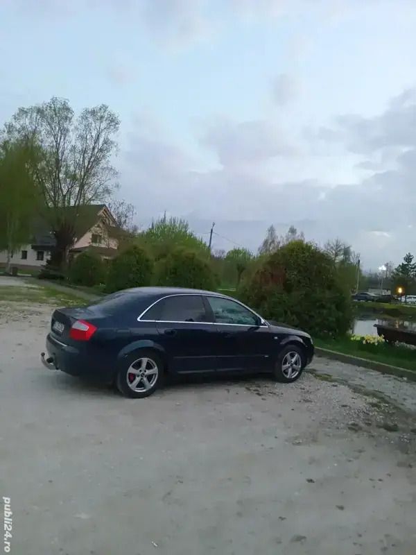 Utilizat 2004 Audi A4 S-Line Berlinǎ | 6.000 EUR - Imagine 1/3