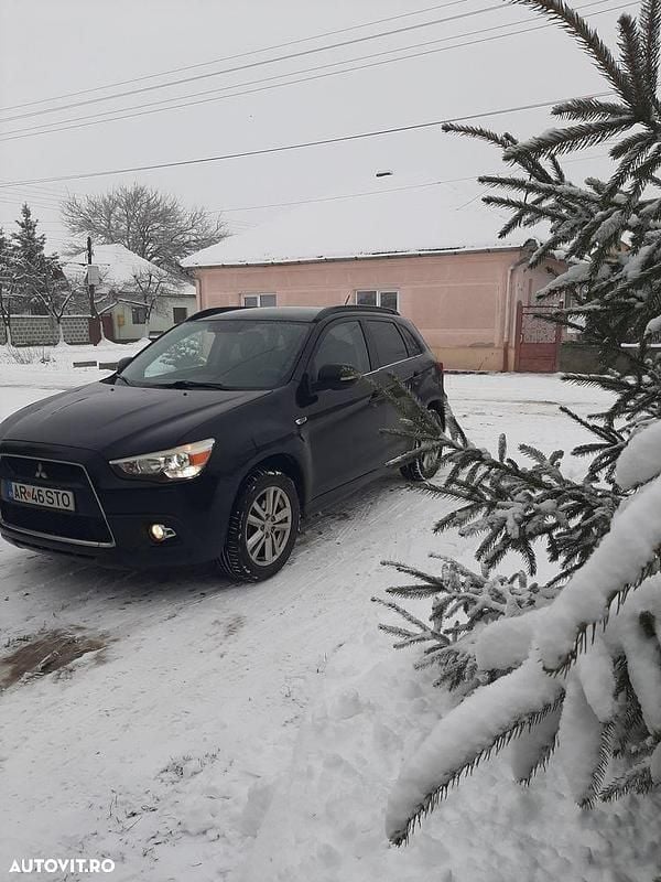 Second-hand Mitsubishi ASX Instyle 150 CP (110 kW) 2011 Culoarenegru SUV