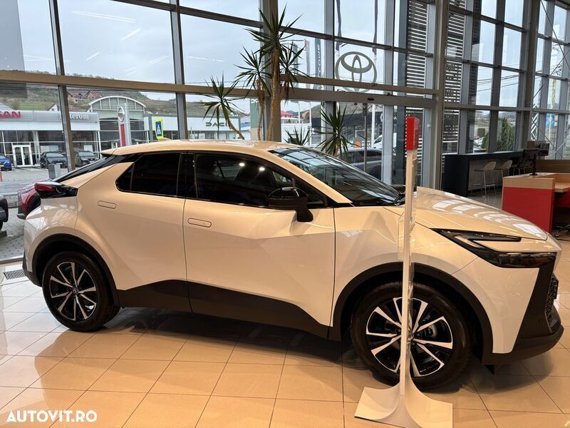 Second-hand Toyota C-HR 153 CP (112 kW) 2024 Alb SUV