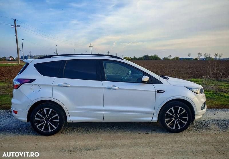 Culoarealb Utilizat 2019 Ford Kuga SUV | 14.300 EUR (Preț OK) - Imagine 1/4