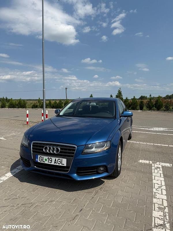 Second-hand Audi A4 120 CP (88 kW) 2010 Albastru Berlinǎ
