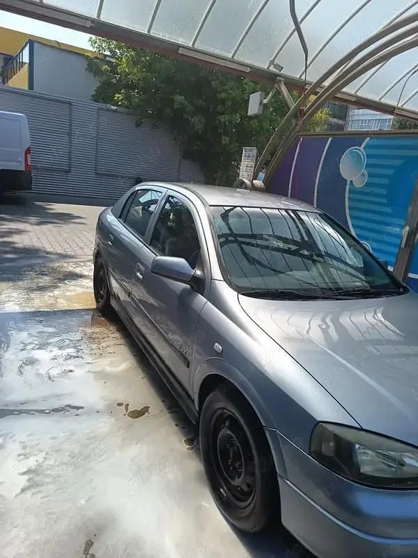 Second-hand Opel Astra 90 CP (66 kW) 2004 Gri Hatchback