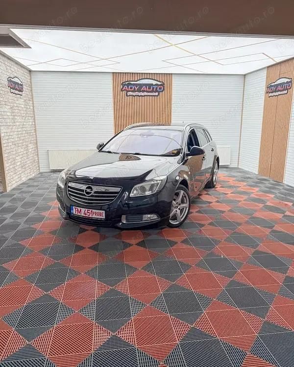Culoarenegru Utilizat 2009 Opel Insignia Break | 4.799 EUR (Scump) - Imagine 1/4