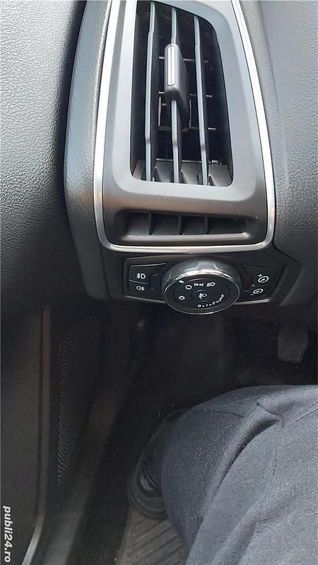 Second-hand Ford Focus 84 CP (61 kW) 2012 Gri Break