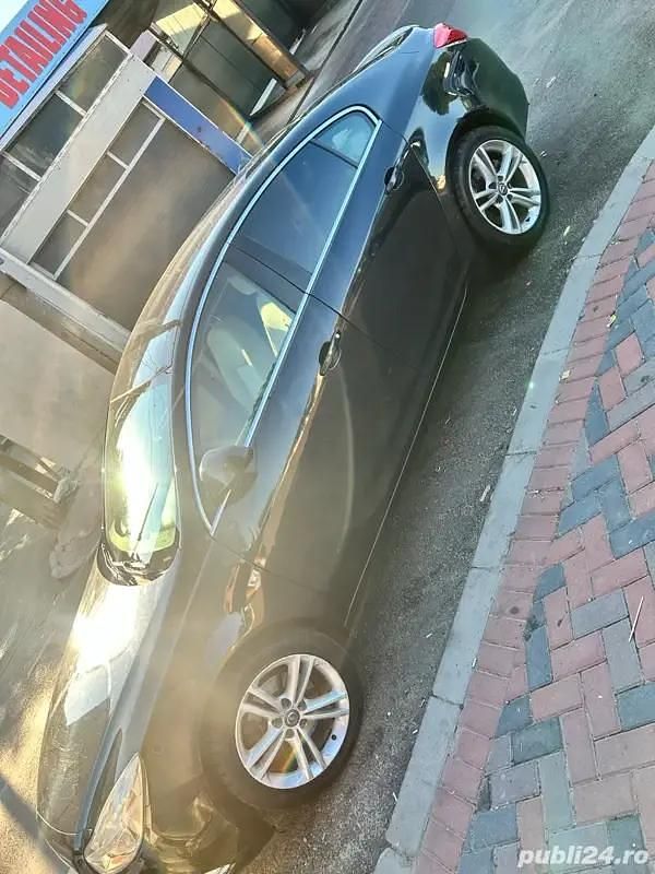 Second-hand Opel Insignia 135 CP (99 kW) 2011 Hatchback