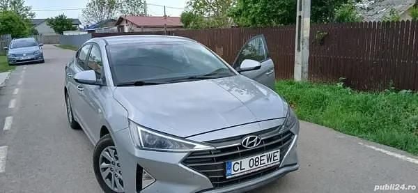 Second-hand Hyundai Elantra 130 CP (95 kW) 2019 Berlinǎ