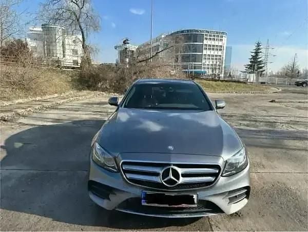 Second-hand Mercedes E220 AMG line 194 CP (142 kW) 2016 Berlinǎ