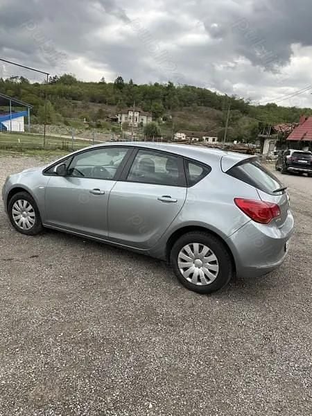 Second-hand Opel Astra 115 CP (84 kW) 2014 Hatchback