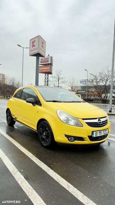 Second-hand Opel Corsa Color Edition 100 CP (73 kW) 2010 Culoaregalbeuriu Hatchback