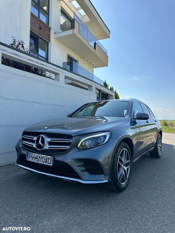 Gri Utilizat 2016 Mercedes GLC220 AMG line SUV | 20.000 EUR (Puțin scump) - Imagine 1/4