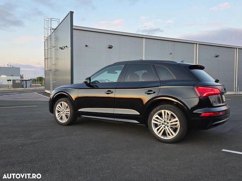 Second-hand Audi Q5 Comfort 252 CP (185 kW) 2018 Culoarenegru SUV