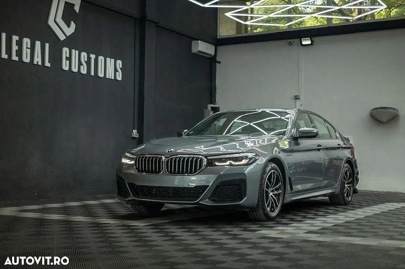 Argint Utilizat 2020 BMW 530e Berlinǎ | 31.900 EUR (Preț OK) - Imagine 1/4