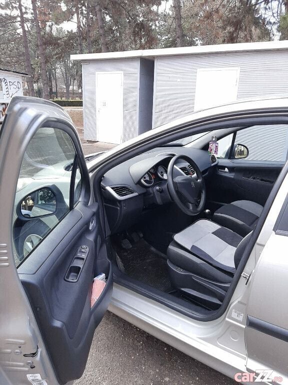 Second-hand Peugeot 207 95 CP (69 kW) 2008 Gri Hatchback