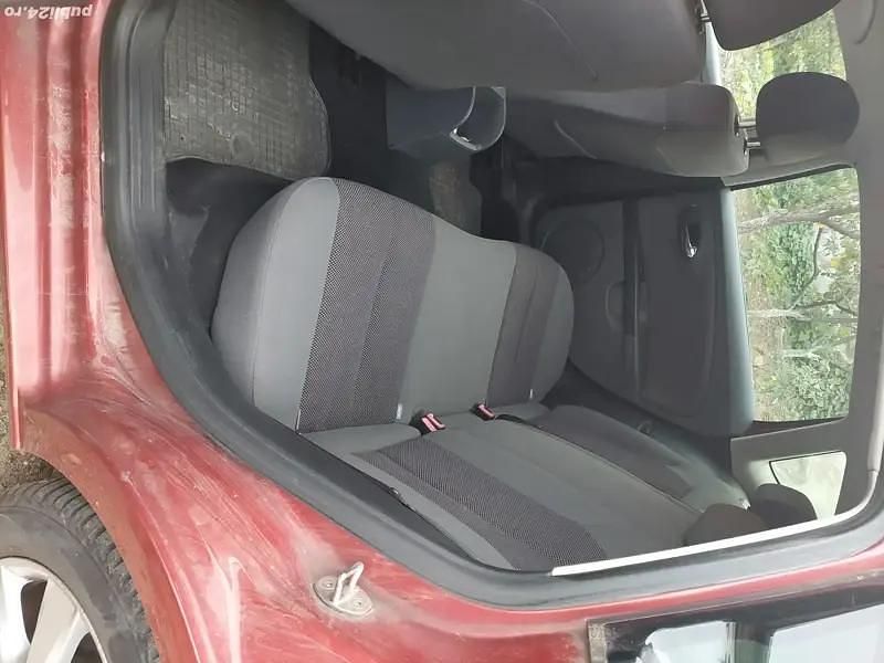 Second-hand 2008 Seat Leon Hatchback | 3.200 EUR (Preț OK) - Imagine 1/4