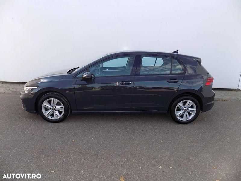 Second-hand VW Golf VIII Life 116 CP (85 kW) 2023 Culoaregri Hatchback