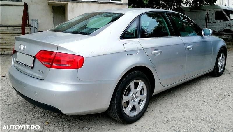 Second-hand Audi A4 120 CP (88 kW) 2011 Culoaregri Berlinǎ