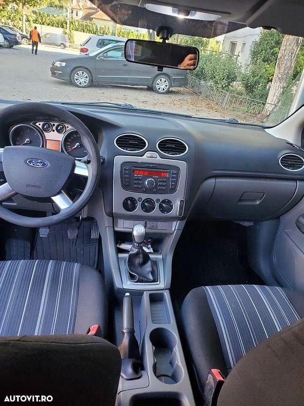 Culoaregri Utilizat 2010 Ford Focus Trend Break | 3.100 EUR (Puțin scump) - Imagine 1/4
