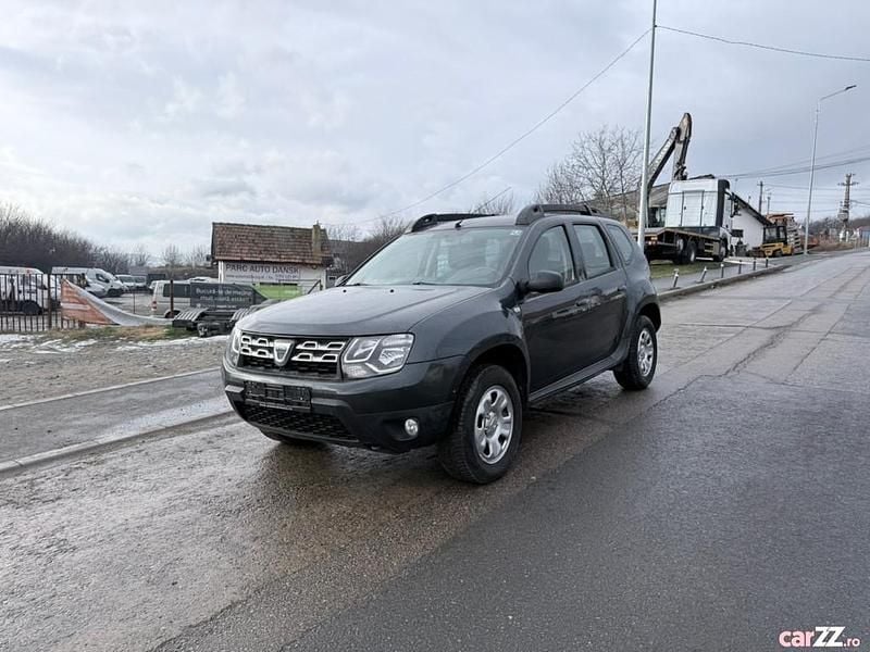 Gri Utilizat 2015 Dacia Duster SUV | 6.600 EUR (Preț bun) - Imagine 1/4