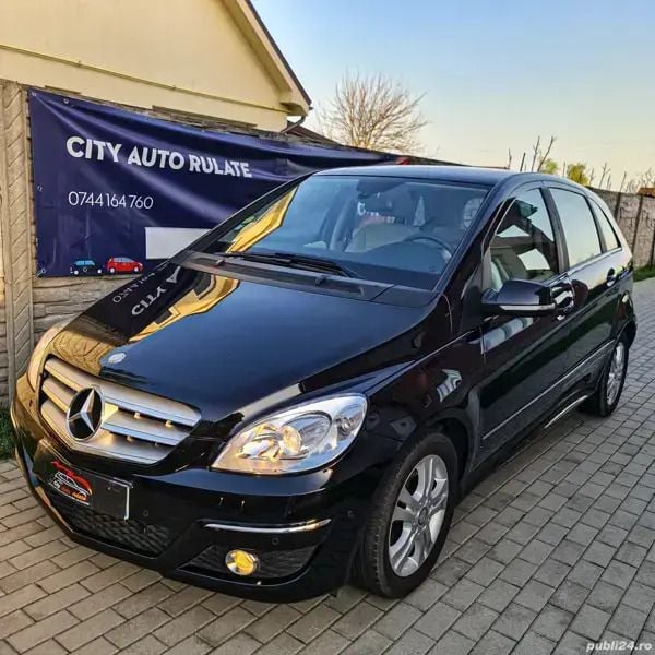 Utilizat 2010 Mercedes 180 Berlinǎ | 4.800 EUR - Imagine 1/4