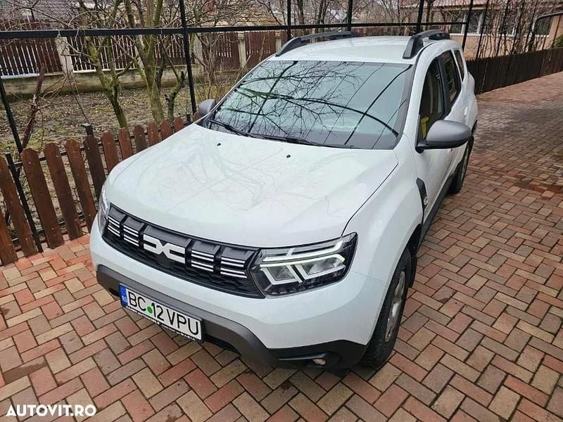 Culoarealb Utilizat 2023 Dacia Duster Journey SUV | 18.000 EUR (Preț OK) - Imagine 1/4