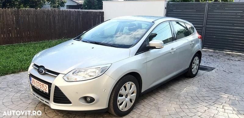 Argintiu Utilizat 2013 Ford Focus Sport Hatchback | 4.300 EUR (Preț bun) - Imagine 1/4