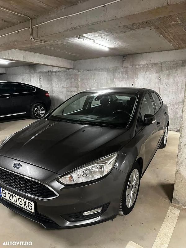 Second-hand Ford Focus ST-Line 125 CP (91 kW) 2016 Gri Berlinǎ
