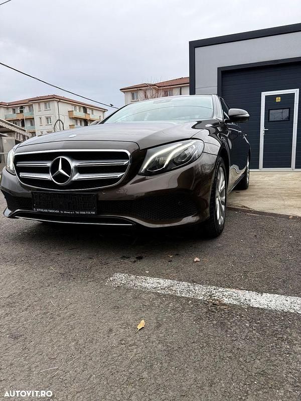 Second-hand Mercedes E200 184 CP (135 kW) 2016 Culoaremaro Berlinǎ