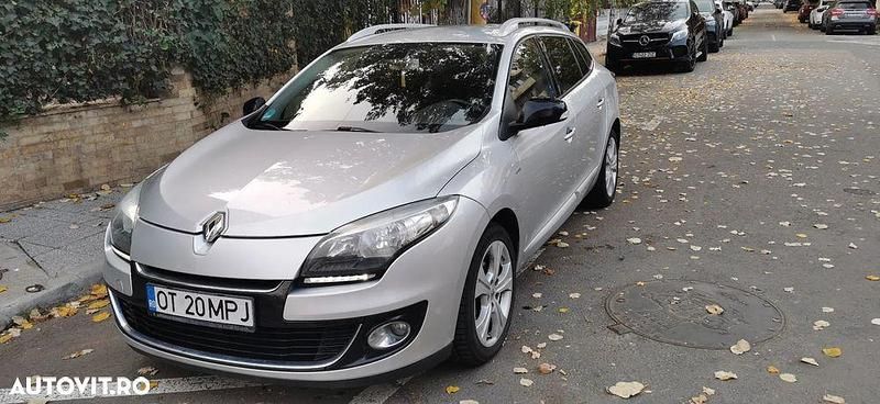 Culoaregri Utilizat 2012 Renault Mégane GrandTour Bose Edition Break | 5.200 EUR (Preț OK) - Imagine 1/4