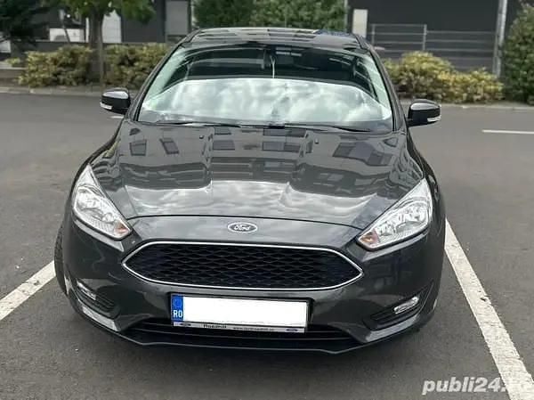 Gri Utilizat 2018 Ford Focus Hatchback | 11.000 EUR (Puțin scump) - Imagine 1/4