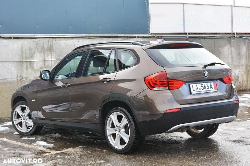 Second-hand BMW X1 Sport Line 143 CP (105 kW) 2011 Culoaremaro SUV