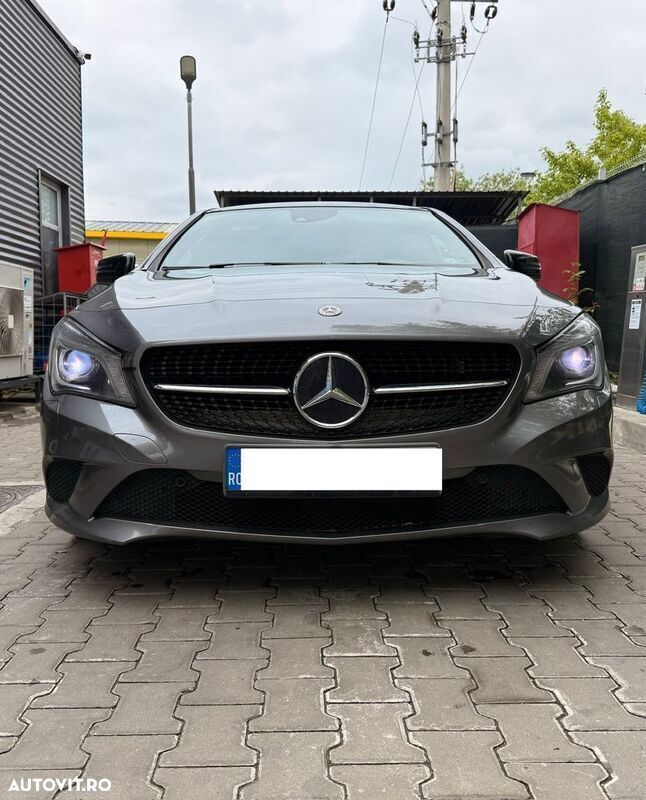 Gri Utilizat 2013 Mercedes CLA220 Berlinǎ | 15.400 EUR - Imagine 1/4