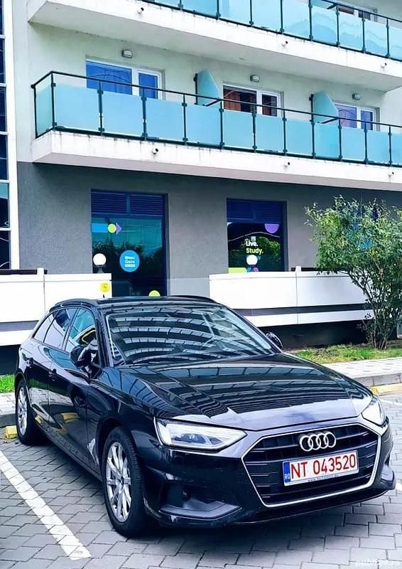 Second-hand Audi A4 163 CP (119 kW) 2022 Negru Break