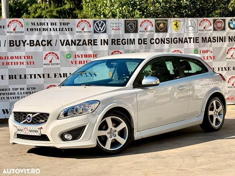 Alb Utilizat 2013 Volvo C30 R-Design Hatchback | 5.490 EUR - Imagine 1/4