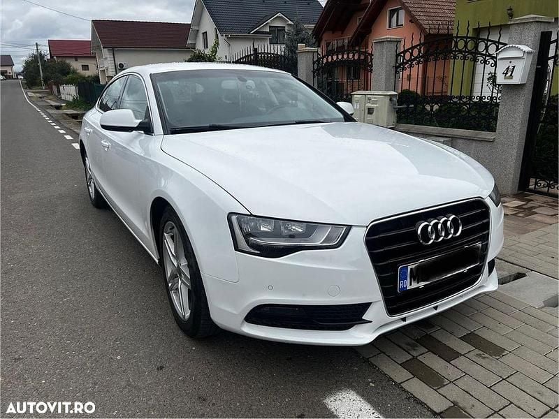 Culoarealb Utilizat 2016 Audi A5 Sportback Hatchback | 13.000 EUR (Preț bun) - Imagine 1/4