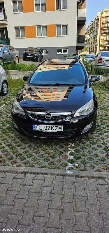 Negru Utilizat 2010 Opel Astra Break | 4.000 EUR (Preț OK) - Imagine 1/4