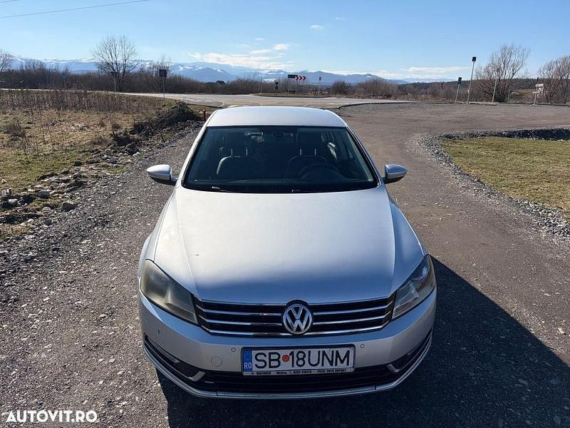 Second-hand VW Passat Comfortline 140 CP (102 kW) 2012 Culoaregri Hatchback