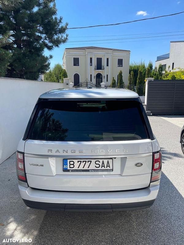 Second-hand Land Rover Range Rover 275 CP (202 kW) 2017 Culoarealb SUV