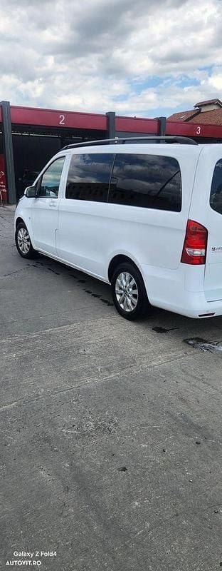 Culoarealb Utilizat 2018 Mercedes Vito Monovolum | 18.000 EUR (Puțin scump) - Imagine 1/4