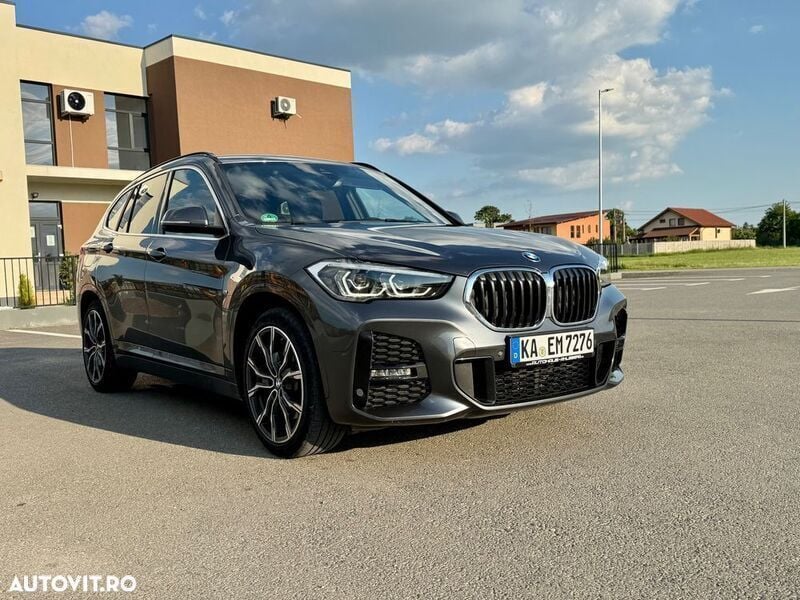 Gri Utilizat 2020 BMW X1 SUV | 26.900 EUR (Scump) - Imagine 1/4