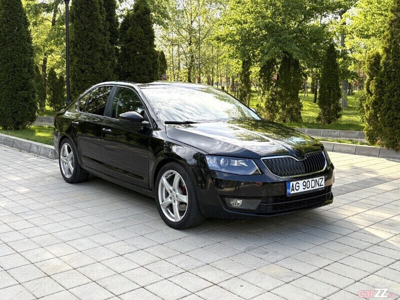 Negru Utilizat 2014 Skoda Octavia Berlinǎ | 5.000 EUR - Imagine 1/4
