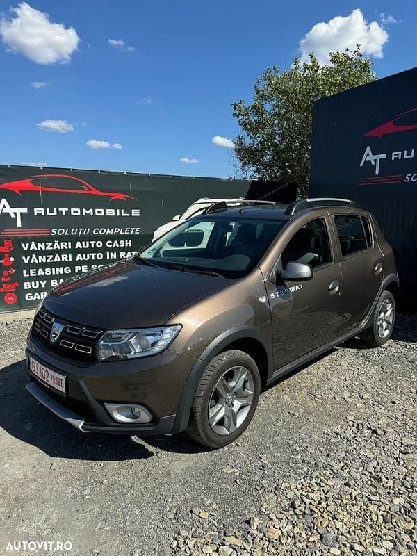Culoaremaro Utilizat 2017 Dacia Sandero Prestige Hatchback | 6.999 EUR (Preț OK) - Imagine 1/4
