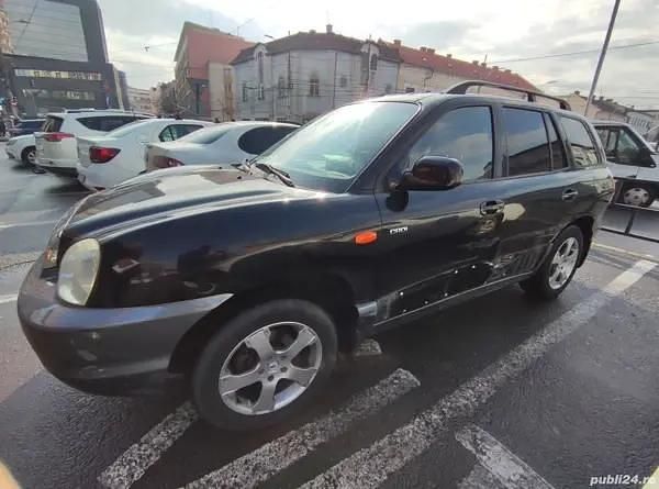 Second-hand Hyundai Santa Fe 113 CP (83 kW) 2005 Negru SUV