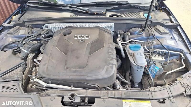 Culoarealbastru Utilizat 2015 Audi A4 Attraction Berlinǎ | 10.000 EUR (Preț OK) - Imagine 1/4