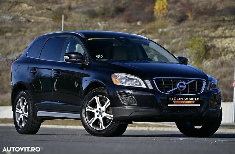 Culoarenegru Utilizat 2013 Volvo XC60 Pro SUV | 11.879 EUR - Imagine 1/4