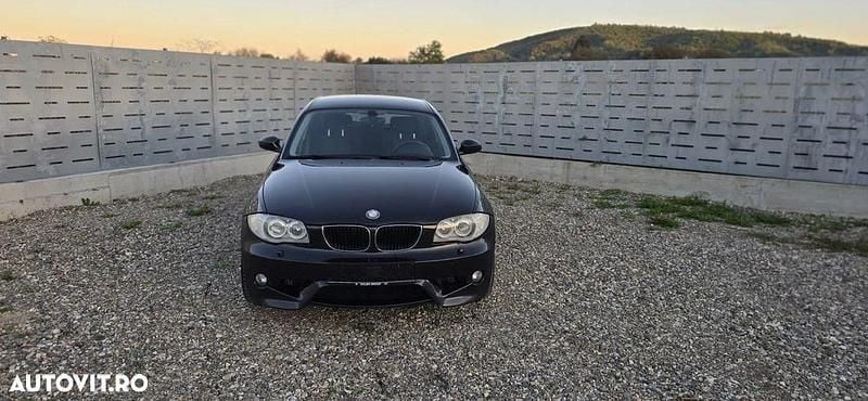 Culoarenegru Utilizat 2006 BMW 118 Hatchback | 4.200 EUR (Scump) - Imagine 1/4